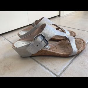 Donald J Pliner sandals
